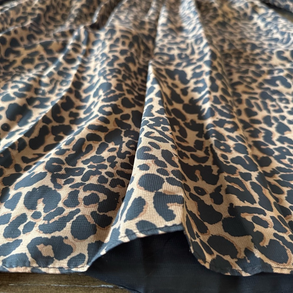 Leopard Print Off-Shoulder Top - Picture 5 of 12